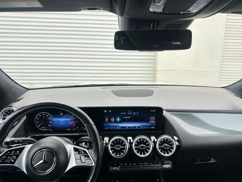 Used 2025 Mercedes-Benz GLA 250 4MATIC image 33