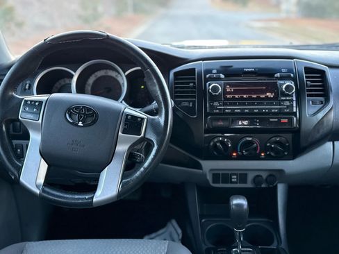 Used 2012 Toyota Tacoma PreRunner w/ Convenience Pkg image 19