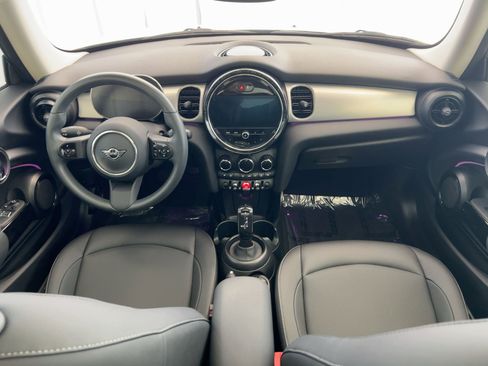 Used 2024 MINI Cooper 2-Door Hardtop image 16