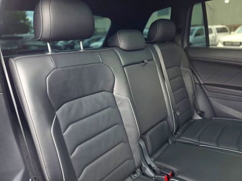 Used 2021 Volkswagen Tiguan SEL Premium R-Line AWD/4WD image 36