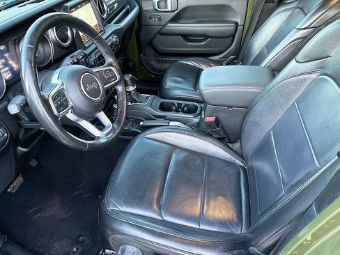 Used 2020 Jeep Wrangler Unlimited Sahara image 24