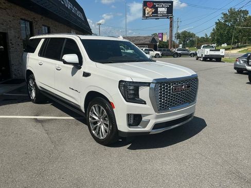 Used 2022 GMC Yukon XL Denali RWD image 8
