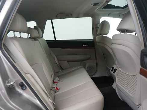 Used 2014 Subaru Outback 2.5i Limited w/ Moonroof Package image 12