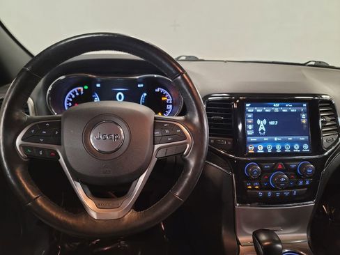 Used 2021 Jeep Grand Cherokee Limited image 12