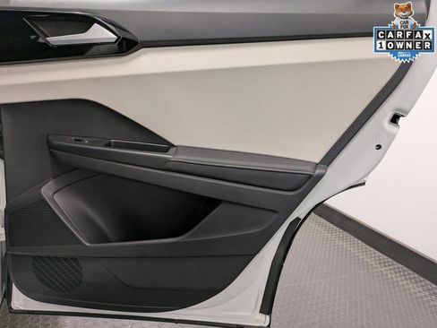 Used 2025 Volkswagen Taos S image 27