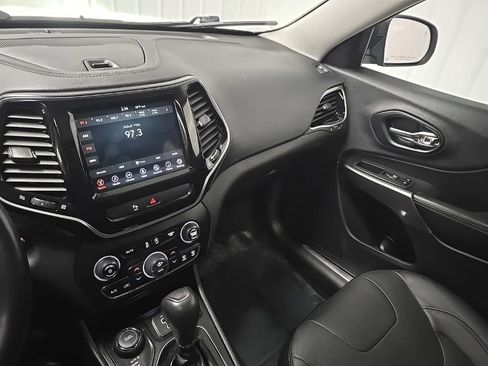 Used 2019 Jeep Cherokee Limited AWD/4WD image 26