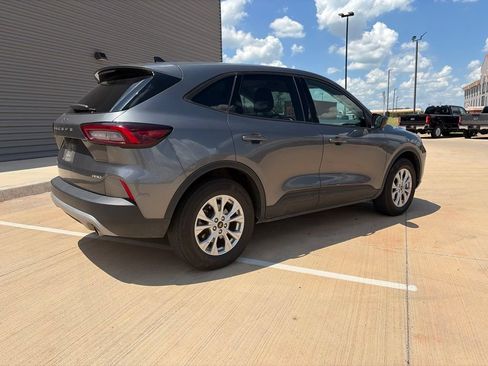 Certified 2025 Ford Escape Active AWD/4WD image 3