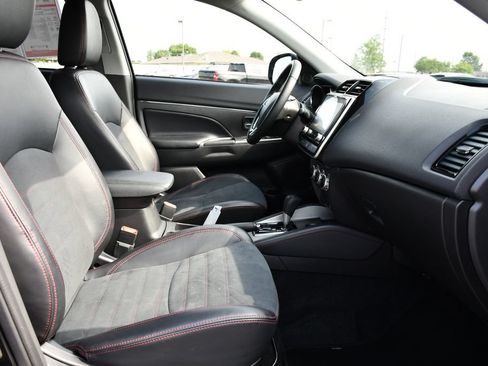 Used 2024 Mitsubishi Outlander Sport SE AWD/4WD image 32