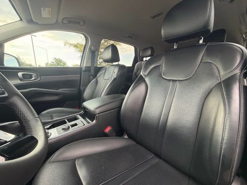Used 2022 Kia Sorento S AWD/4WD image 12