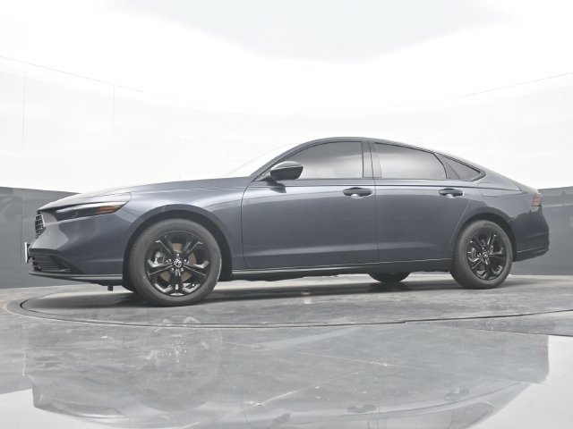 Used 2025 Honda Accord SE image 27