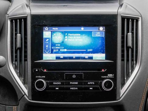 Used 2020 Subaru Crosstrek 2.0i Premium image 14