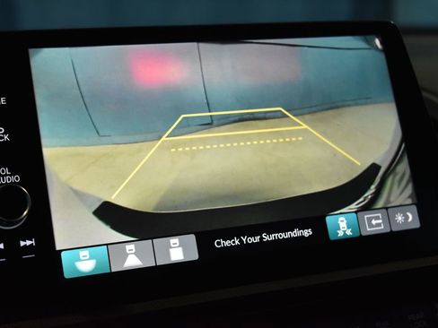 Used 2025 Honda Odyssey Elite image 12