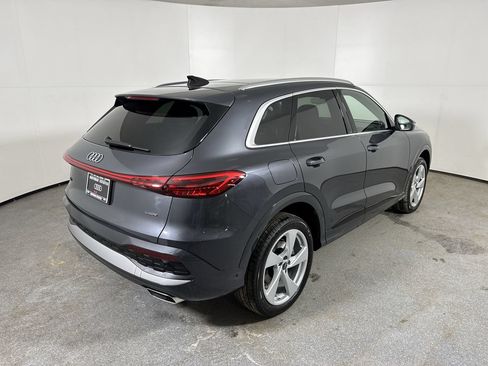 Used 2025 Audi Q5 Premium Plus w/ Premium Plus AWD/4WD image 37