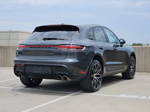 Certified 2023 Porsche Macan S AWD/4WD image 8