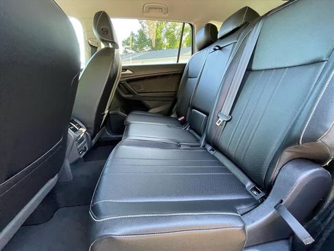 Used 2022 Volkswagen Tiguan SE FWD image 4