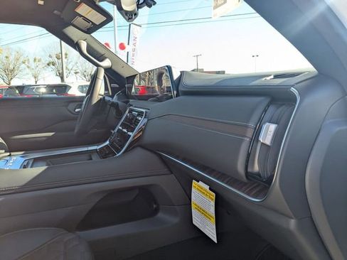 New 2026 Nissan Armada Platinum Reserve image 35