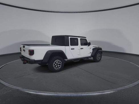 Used 2024 Jeep Gladiator Rubicon w/ Convenience Group AWD/4WD image 17