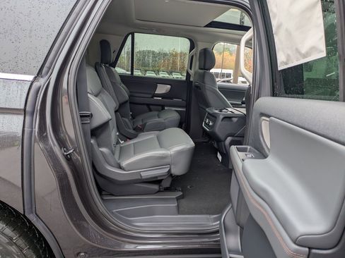 New 2025 Ford Expedition Max Active image 34