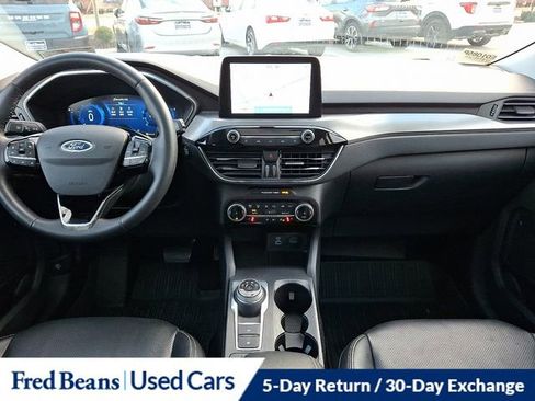 Certified 2022 Ford Escape Titanium w/ Class II Trailer Tow Package image 16