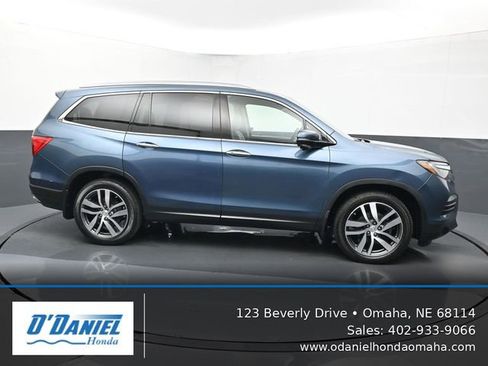 Used 2017 Honda Pilot Touring image 7