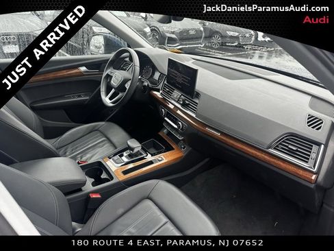 Used 2023 Audi Q5 2.0T Premium w/ Convenience Package image 15