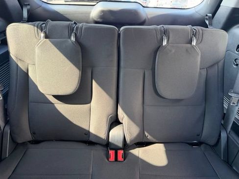 Used 2023 Ford Explorer XLT AWD/4WD image 14