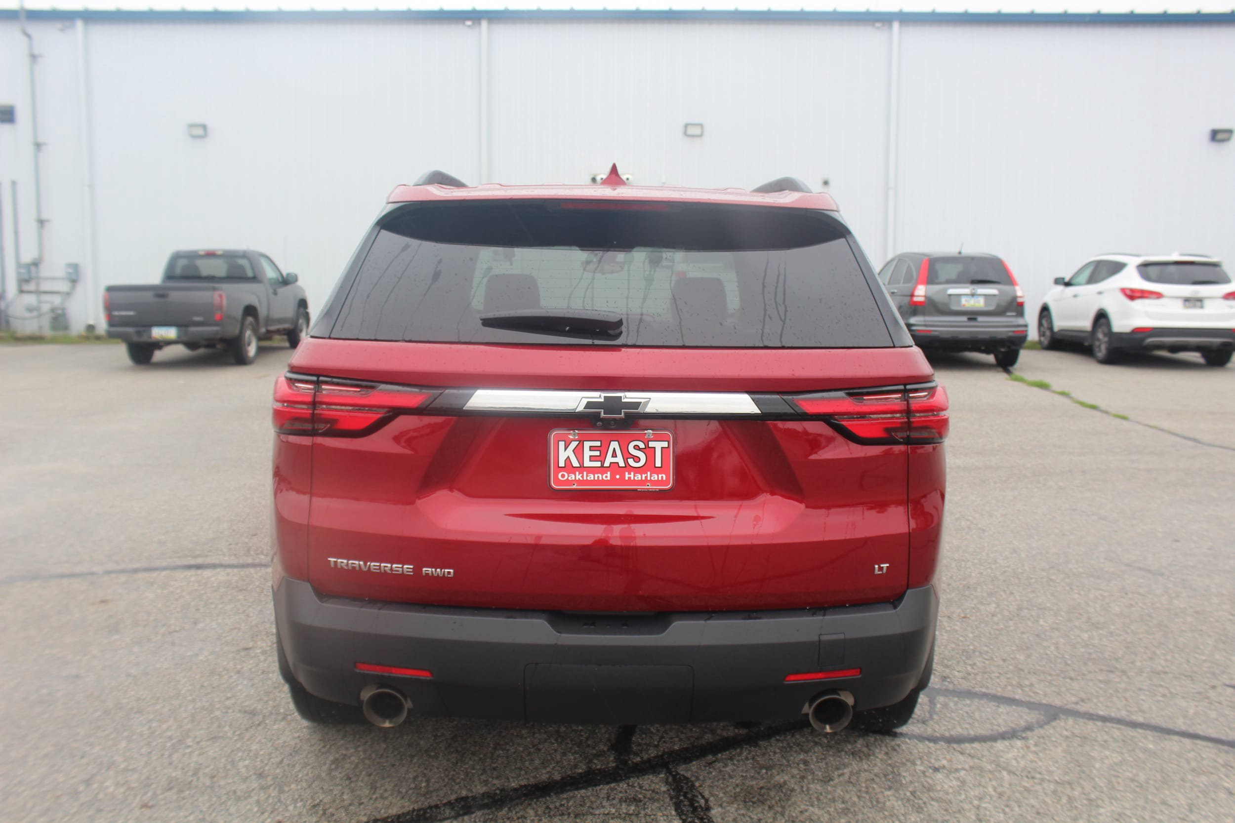 Used 2023 Chevrolet Traverse LT w/ LT Premium Package AWD/4WD image 3