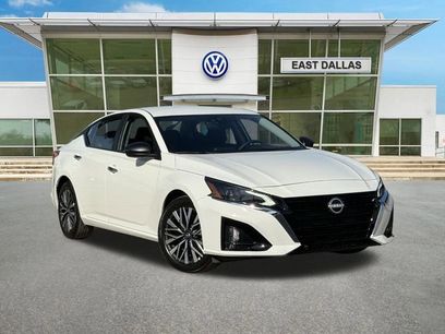 Used 2025 Nissan Altima 2.5 SV