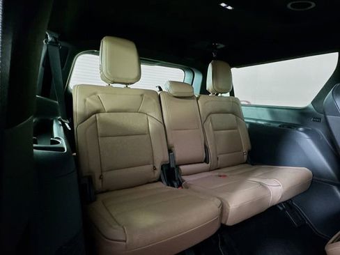 New 2025 Lincoln Navigator L Black Label image 30