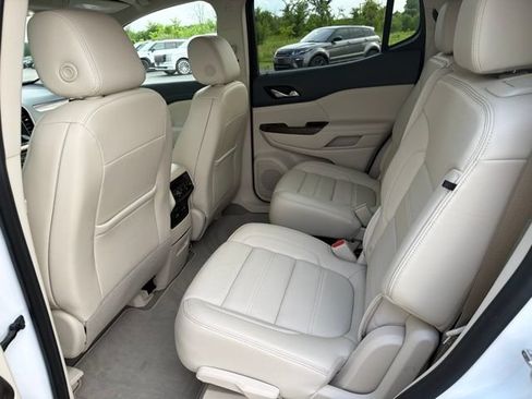 Used 2023 GMC Acadia Denali w/ Denali Technology Package AWD/4WD image 18