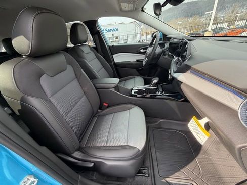 New 2026 Chevrolet Trax LT w/ Driver Confidence Package image 36
