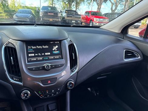 Used 2016 Chevrolet Cruze LT FWD image 64