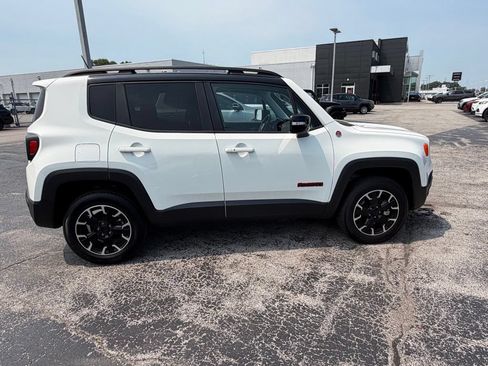 Used 2023 Jeep Renegade Trailhawk AWD/4WD image 11