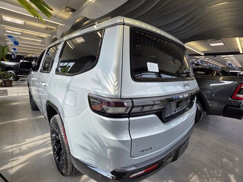 New 2026 Jeep Grand Wagoneer Limited image 3