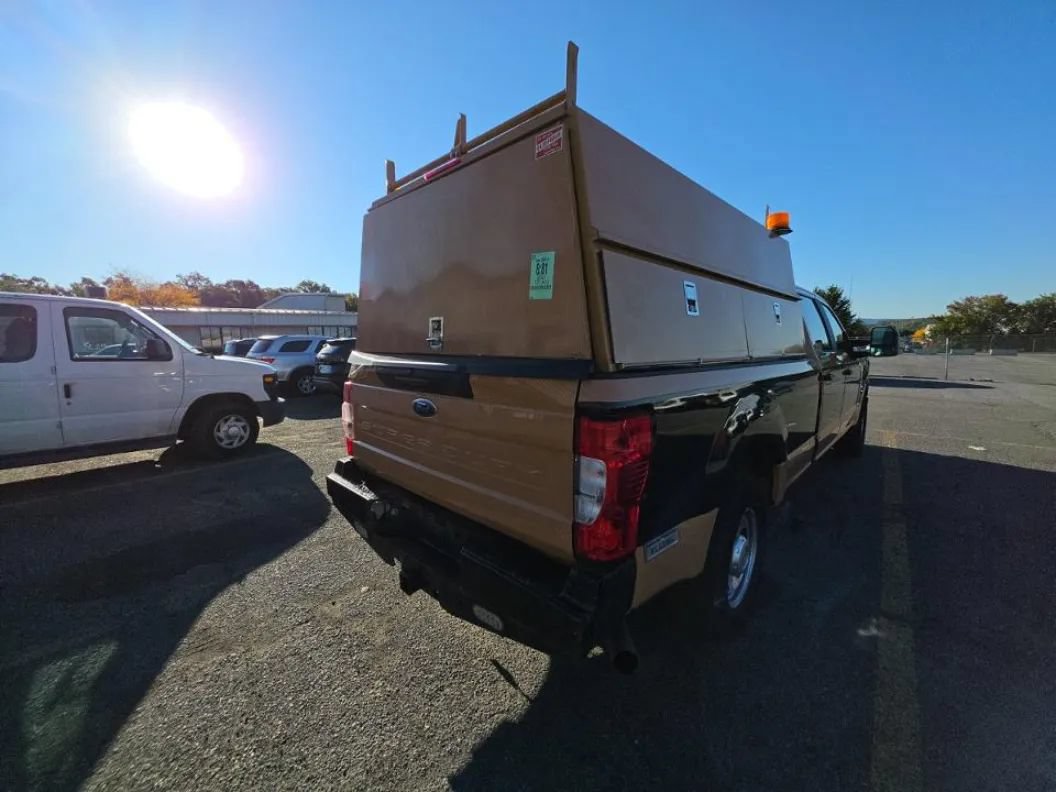 Used 2021 Ford F350 XL w/ Power Equipment Group RWD image 3