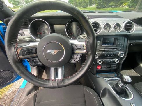 Used 2017 Ford Mustang GT w/ GT Performance Package RWD image 10