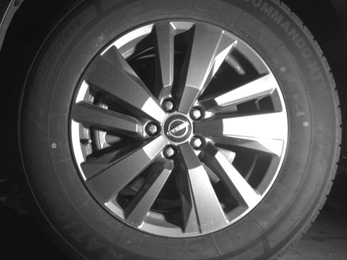 Used 2025 Nissan Pathfinder SV image 12