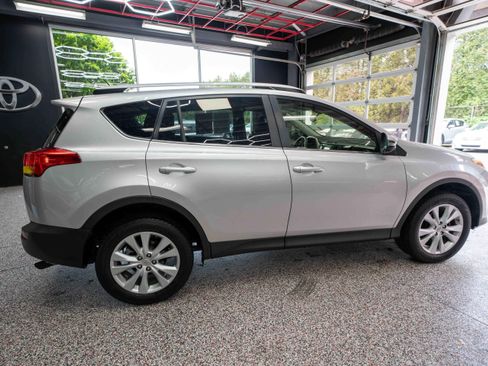 Used 2013 Toyota RAV4 Limited FWD image 4