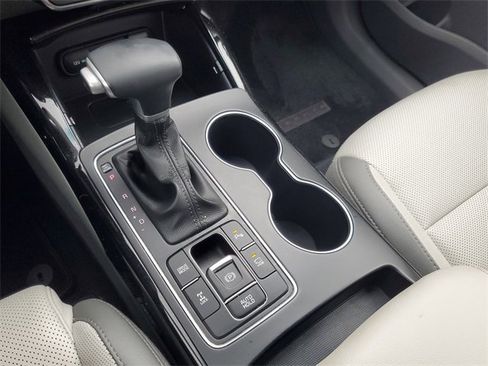 Used 2020 Kia Sorento SX image 26