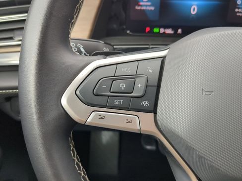 Used 2024 Volkswagen Atlas SE image 19