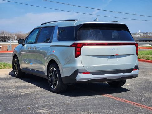 New 2026 Kia Carnival EX image 4