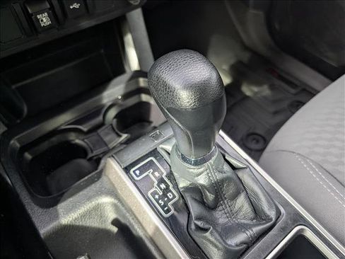 Used 2021 Toyota Tacoma SR5 AWD/4WD image 27
