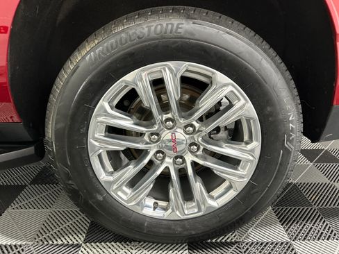 Used 2023 GMC Yukon XL SLT w/ SLT Luxury Package AWD/4WD image 9