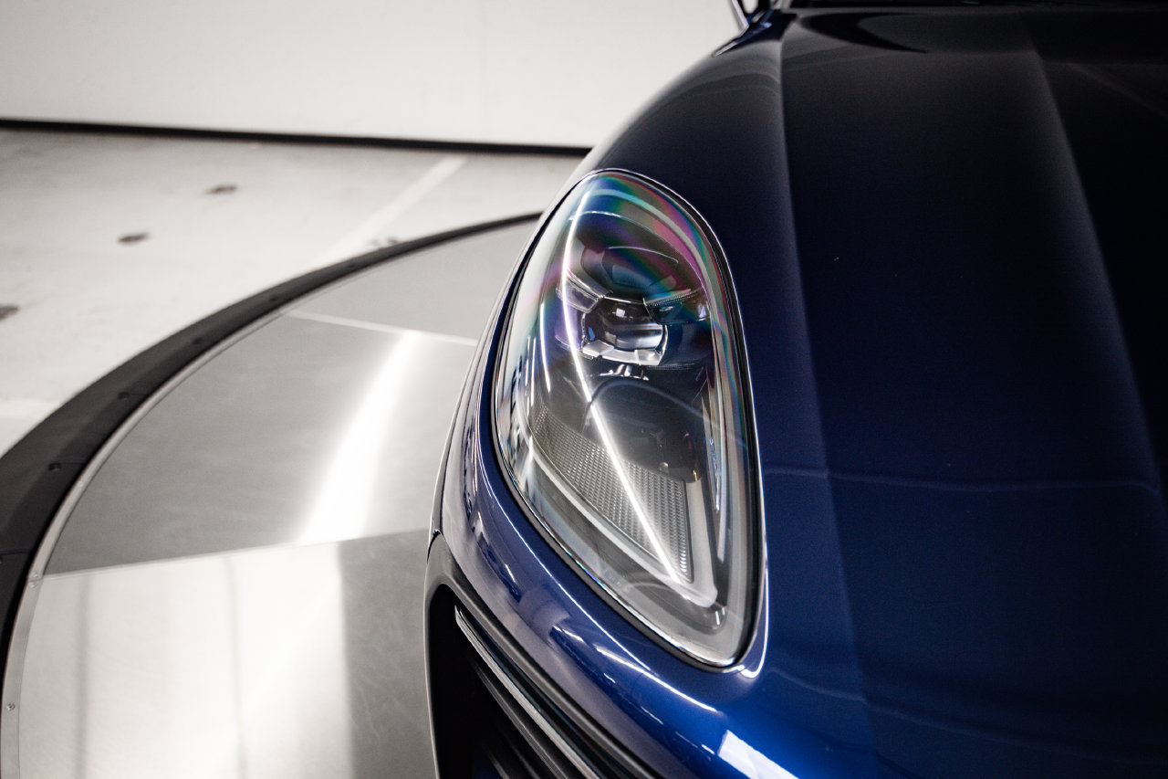 Certified 2026 Porsche Macan AWD/4WD image 13