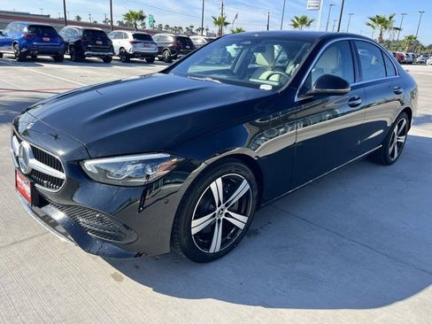 Used 2025 Mercedes-Benz C 300 Sedan image 3