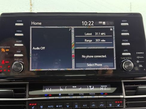 Certified 2021 Toyota Sienna Platinum image 16