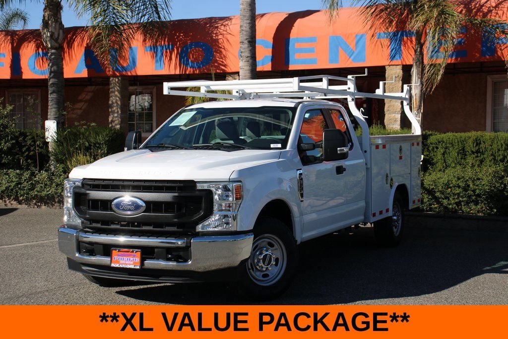 Used 2022 Ford F350 XL w/ Power Equipment Group RWD image 4