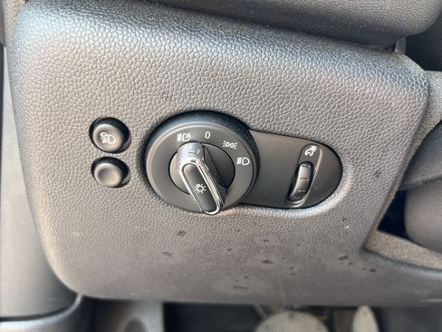 Used 2024 MINI Cooper 2-Door Hardtop FWD image 37