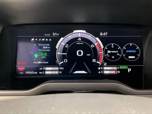 Used 2023 Toyota Tundra Limited image 23