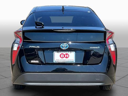 Used 2016 Toyota Prius Four FWD image 5